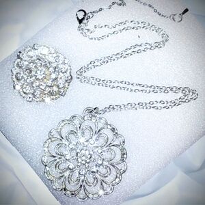 Round Vintage White Crystal Snowflake Pendant Choice Brooch